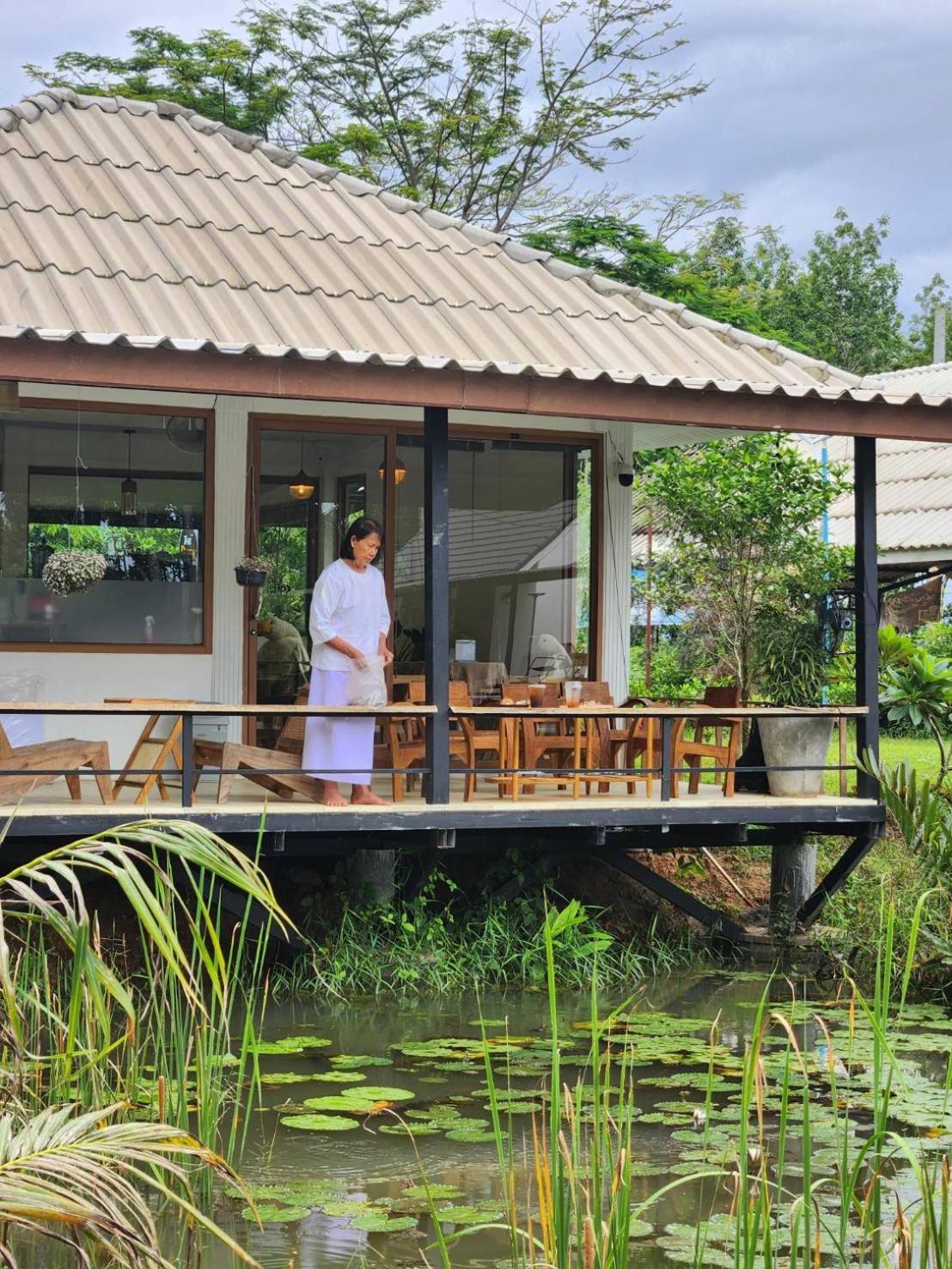 The Duck Cafe And Resort 트랏 외부 사진